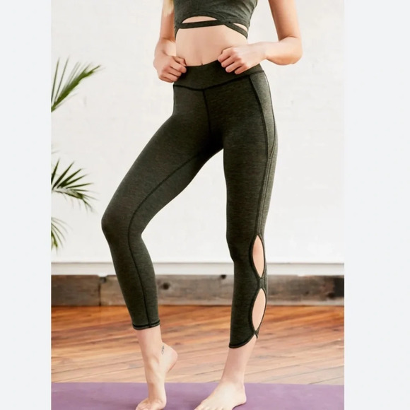 Free People Movement Infinity Leggings in Heather Khaki Green Medium - Picture 2 of 15